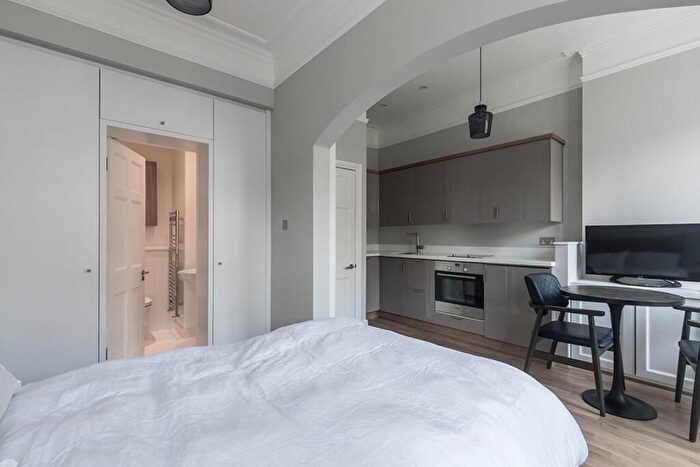 Studio To Rent In Gloucester Place, W1U