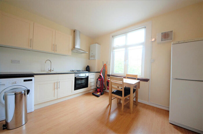 2 Bedroom Apartment To Rent In Caledonian Road, London, N1
