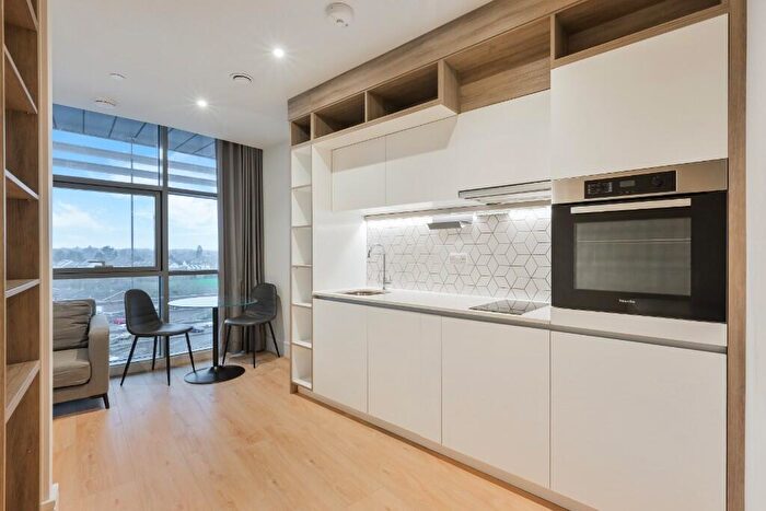 Studio To Rent In Station Road, Addlestone, Surrey, KT15