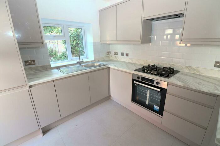 2 Bedroom Flat To Rent In Chichele Road, London, NW2