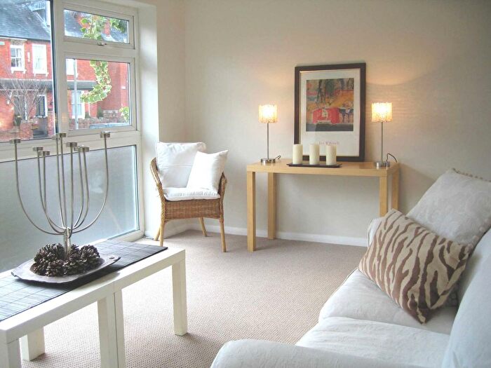3 Bedroom Town House To Rent In Singers Close, Henley On Thames, RG9