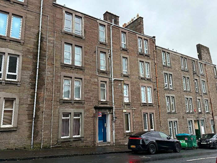1 Bedroom Flat To Rent In Eden Street, Stobswell, Dundee, DD4