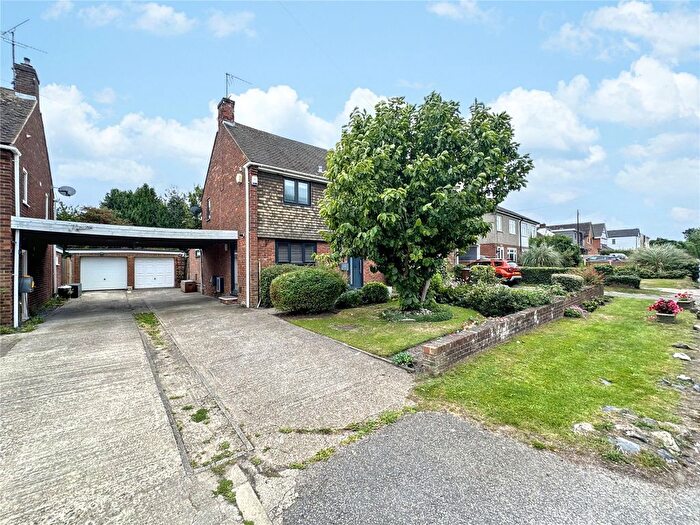 3 Bedroom Semi-detached House For Sale In Pump Lane, Rainham, Gillingham, Kent, ME8