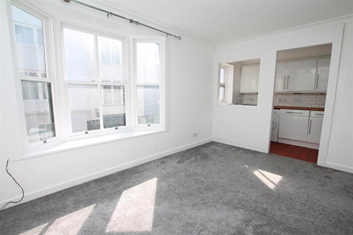 1 Bedroom Flat To Rent In George Street, Brighton, BN2