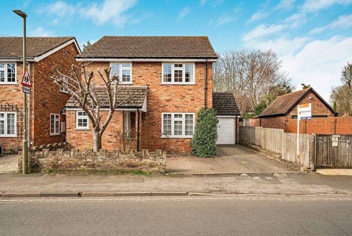 3 Bedroom Detached House For Sale In Southern Road, Thame, Oxfordshire, OX9