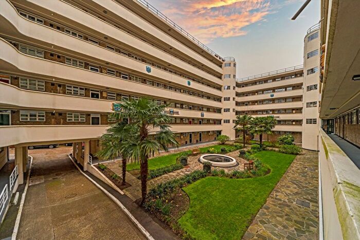 Studio To Rent In Sheen Road, Richmond, TW9