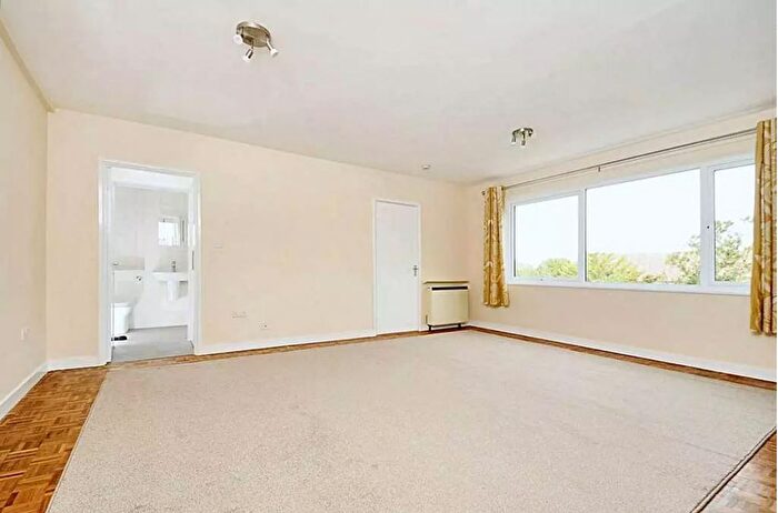 1 Bedroom Flat To Rent In Malvern Way, London, W13