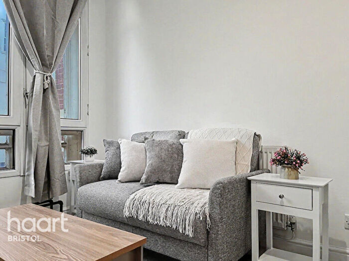 2 Bedroom Flat For Sale In Marsh Street, Bristol, BS1