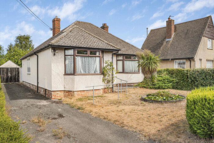 3 Bedroom Detached Bungalow For Sale In Fernhill Road, Begbroke, OX5