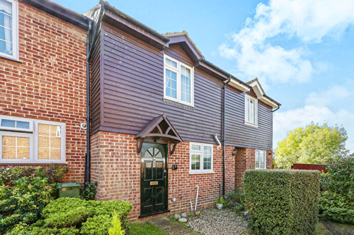 2 Bedroom House To Rent In Greenhill Gardens, Guildford, GU4