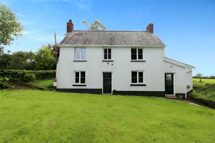 3 Bedroom House To Rent In Beaworthy, Devon, EX21