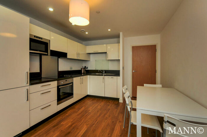 2 Bedroom Flat To Rent In Torre Vista, Lewisham, SE13
