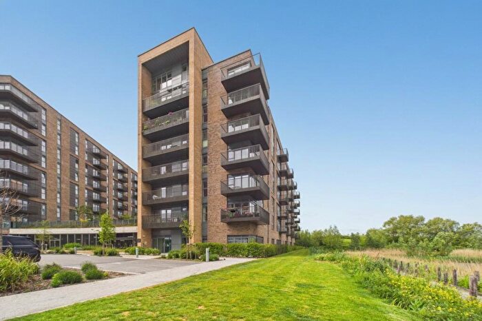 2 Bedroom Flat For Sale In Flagstaff Road, Reading, Berkshire, RG2