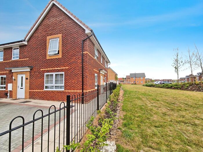 3 Bedroom Semi-Detached House For Sale In Valerian Close, Rossington, Doncaster, DN11