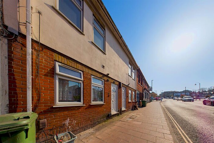 2 Bedroom Flat To Rent In Bevois Valley Road, Southampton, SO14