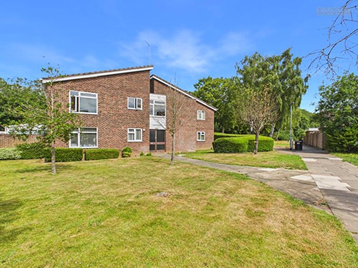 1 Bedroom Flat For Sale In Bradwell Road, Peterborough, PE3