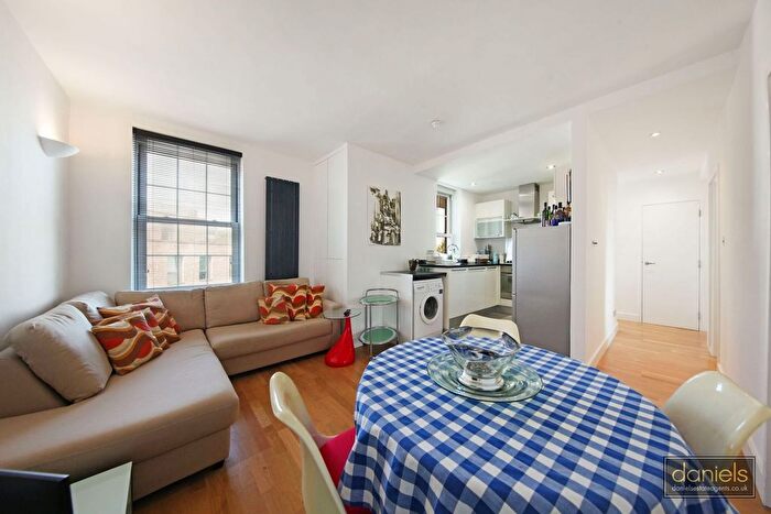2 Bedroom Flat For Sale In Southern Row, Ladbroke Grove, London, W10