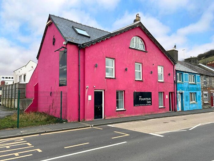 2 Bedroom Flat To Rent In Trefechan, Aberystwyth, SY23