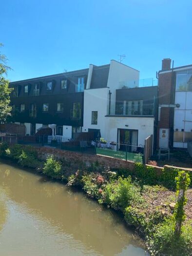 1 Bedroom Flat To Rent In Magna Riverside, Godalming, #, GU7