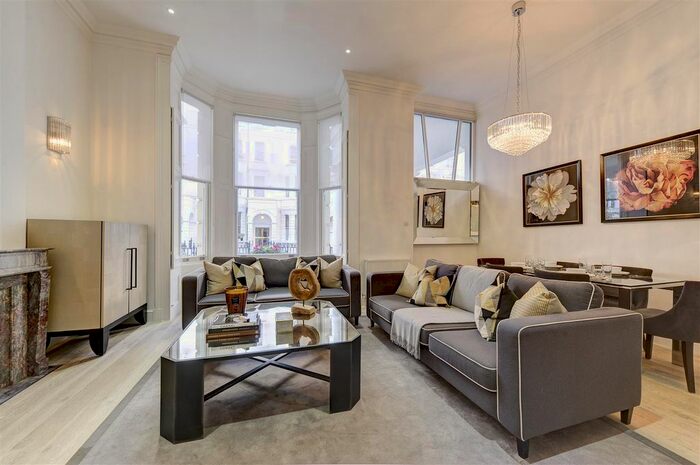 4 Bedroom Flat To Rent In Lexham Gardens, London, W8