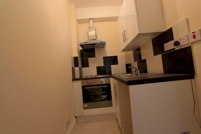 1 Bedroom Flat To Rent In High Road Leytonstone, E11