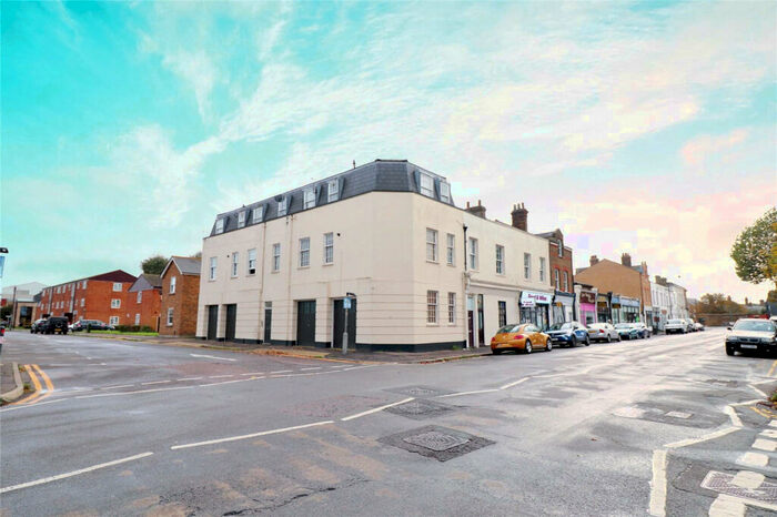 1 Bedroom Flat To Rent In High Street, Shoeburyness, SS3