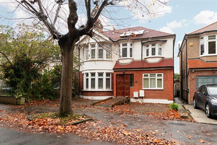 6 Bedroom Semi-Detached House For Sale In Queen Elizabeths Drive, London, N14
