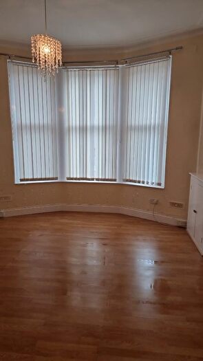 1 Bedroom Flat To Rent In Brachelston Street, Central, Greenock, PA16