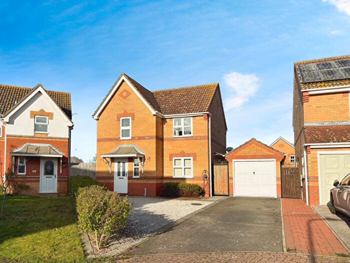 3 Bedroom Detached House For Sale In Mitchell Close, Skellingthorpe, LN6