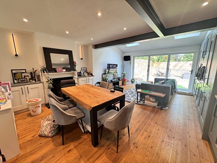 3 Bedroom Semi-Detached House To Rent In Roxholme Terrace, Leeds, LS7