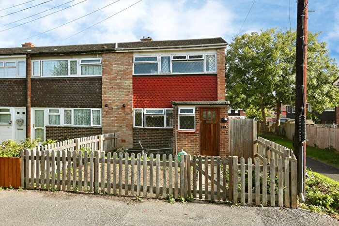 3 Bedroom End Of Terrace House For Sale In Park Walk, Fareham, Hampshire, PO15