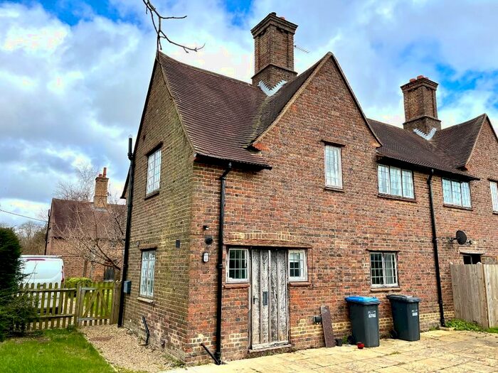 3 Bedroom End Of Terrace House To Rent In High Street, RH17