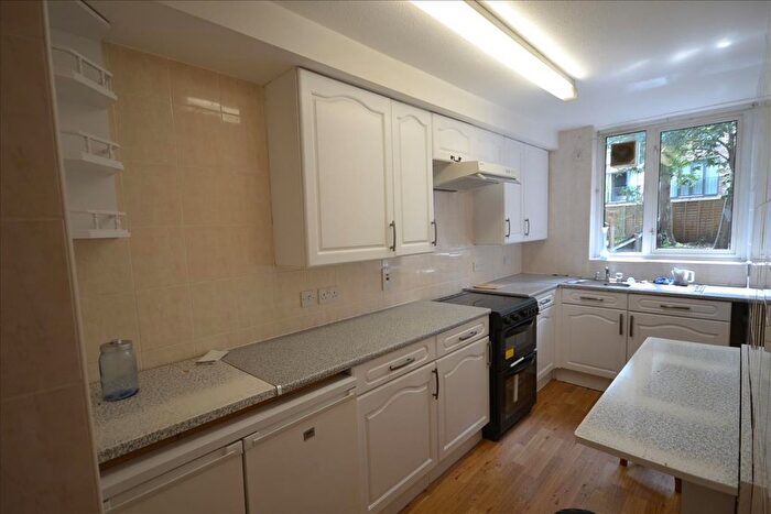 3 Bedroom Property To Rent In Bruckner Street, London, W10