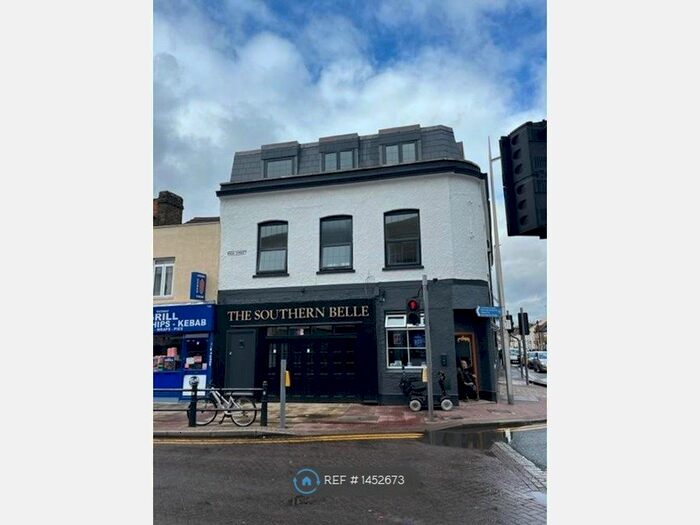 2 Bedroom Flat To Rent In High Street, Gillingham, ME7