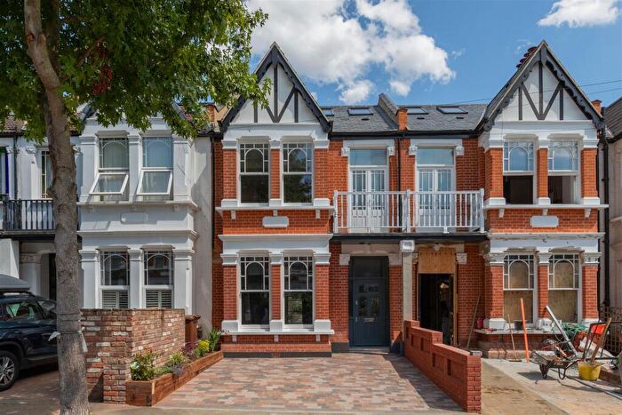 5 Bedroom House For Sale In Rectory Road, Walthamstow, E17