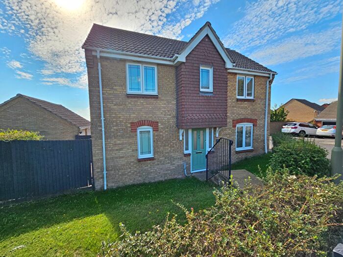 3 Bedroom Detached House For Sale In Caer Peris View, Portchester, PO16