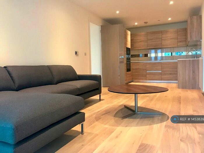 2 Bedroom Flat To Rent In Hampton Apartments, London, SE18