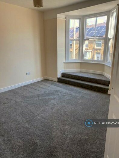 3 Bedroom Flat To Rent In Liverpool House, Ffynyngroyw, CH8