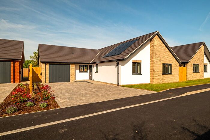 3 Bedroom Detached Bungalow For Sale In Shooters Close, Caistor, LN7