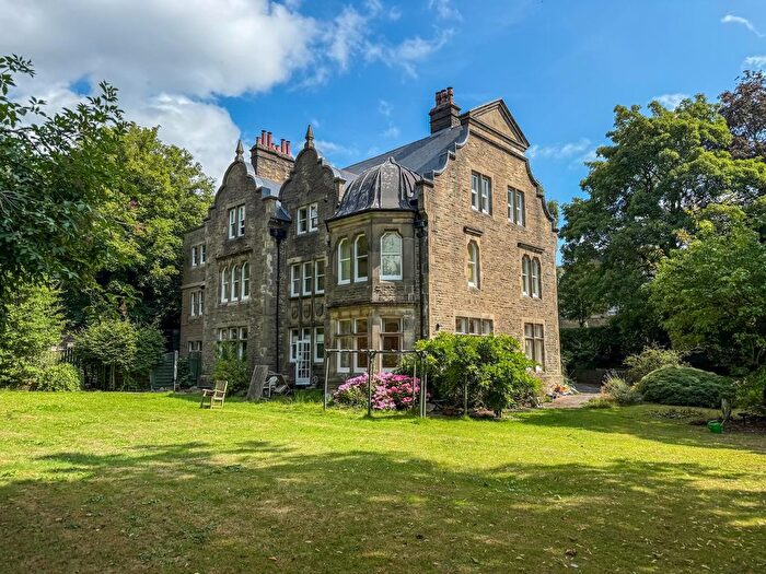2 Bedroom Flat For Sale In Park Road, Buxton, SK17