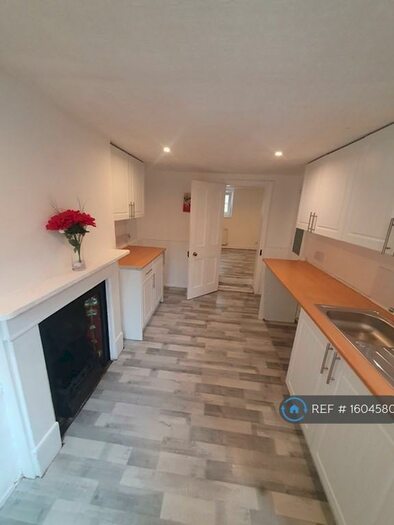 3 Bedroom Terraced House To Rent In Gorst Street, Gillingham, ME7