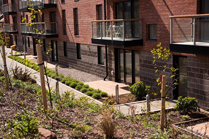 2 Bedroom Flat To Rent In Princeton Place, Liverpool, Merseyside, L8