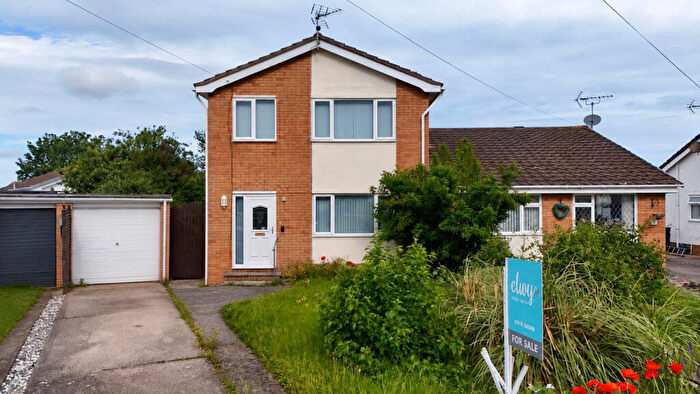 3 Bedroom Link Detached House For Sale In Laburnum Drive, Rhyl, LL18