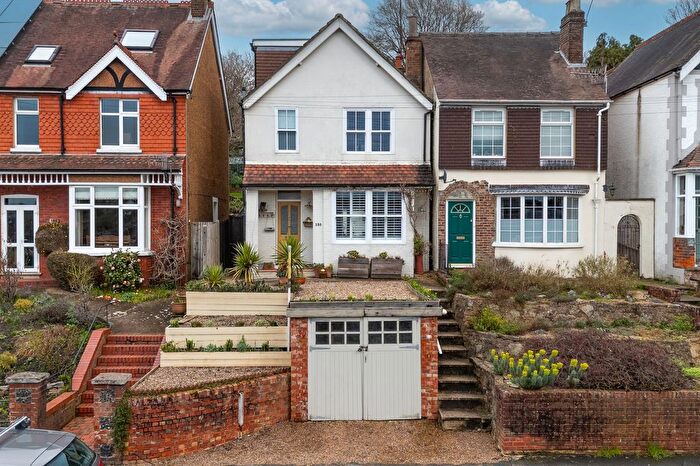 4 Bedroom Detached House For Sale In Brambletye Park Road, Redhill, RH1