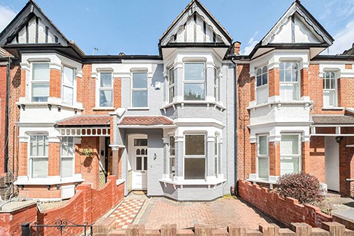 4 Bedroom Semi-Detached House To Rent In Adelaide Road, Ealing, London, W13