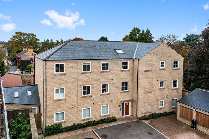 3 Bedroom Flat For Sale In Westgate, Wetherby, West Yorkshire, LS22