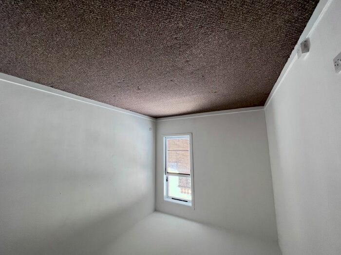 2 Bedroom Flat To Rent In Baldovan Terrace, Stobswell, Dundee, DD4