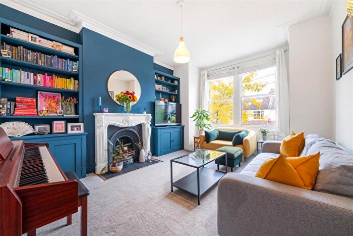 2 Bedroom Maisonette For Sale In Tremaine Road, Penge, London, SE20