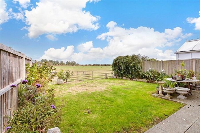 4 Bedroom Semi-Detached House For Sale In Meadow View, Romney Marsh, Kent, TN29