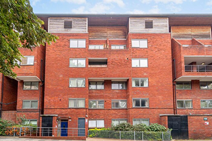 2 Bedroom Flat For Sale In Collier Street, Islington, London, N1